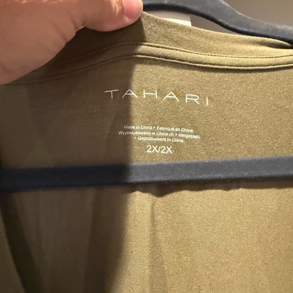 Tahari Khaki Short Sleeve Women's Tee - Picture 2 of 3